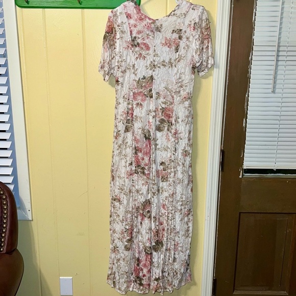 Vintage Nostalgia Pink & Terra Cota Floral Crinkle Lace Maxi Dress Size M - Picture 4 of 15